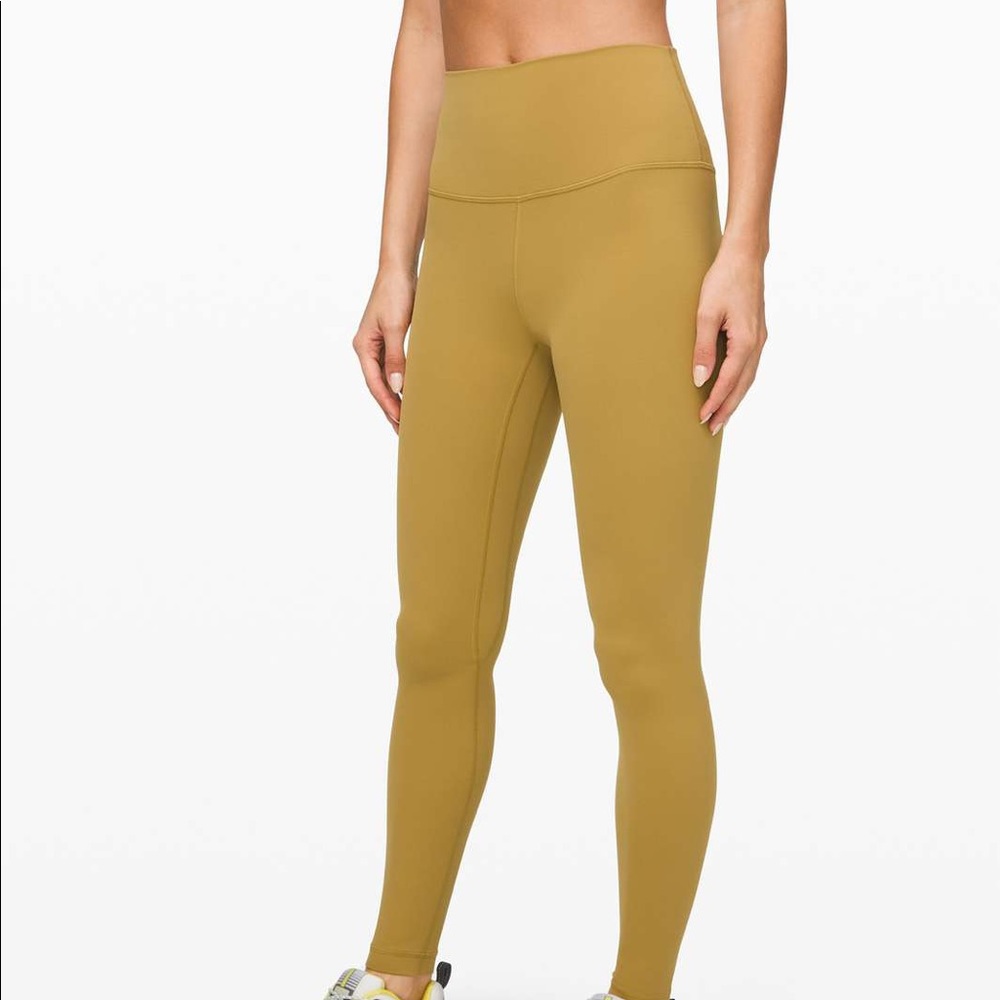 NWT Lululemon 25 inch Grape Leaf Aligns